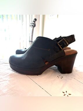b.o.c. Women's Cecila Comfort Clogs size 10